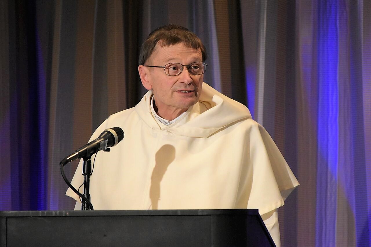  Fr. Albert Kallio, O.P. addressing the 2018  Catholic Family News  Conference (Apr. 6-8) at the Hyatt Regency in Deerfield, Illinois (a suburb of Chicago). 
